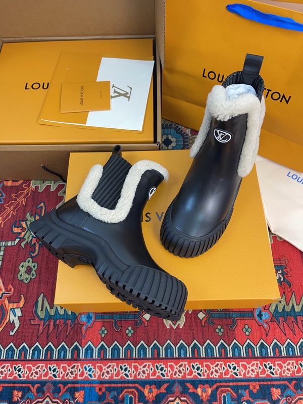 ルイヴィトン靴背面デザイン